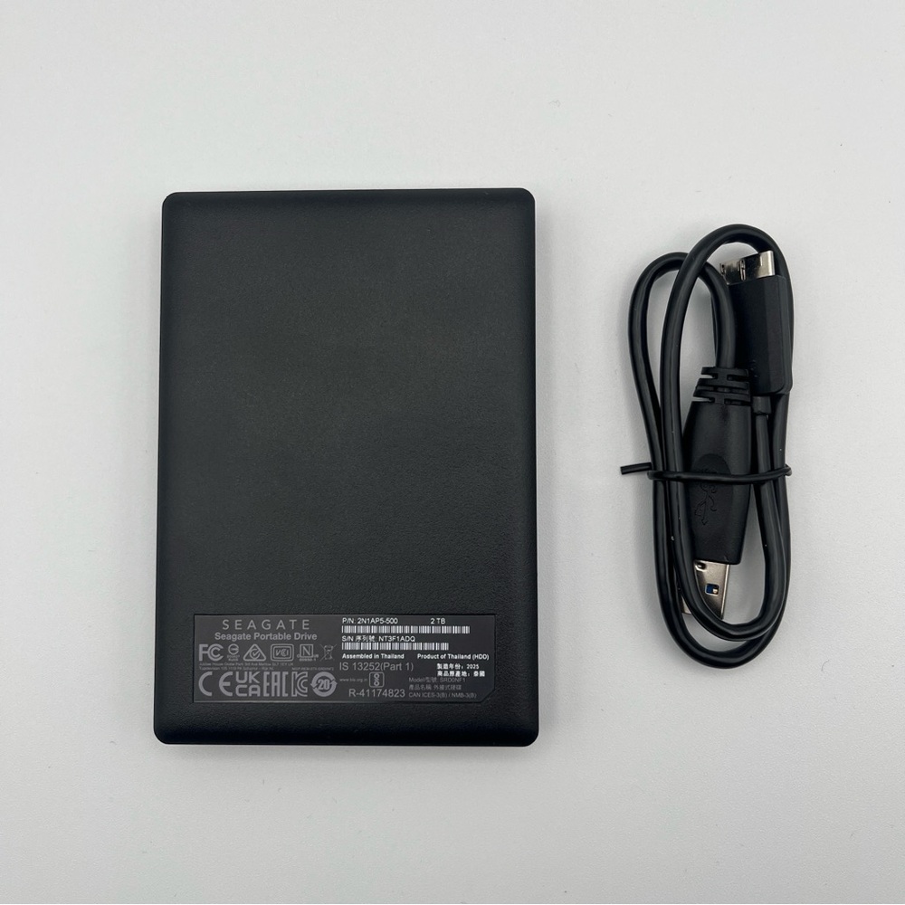 Seagate 2TB Black Portable Drive with USB3.0 Cable - Picture 4 of 9